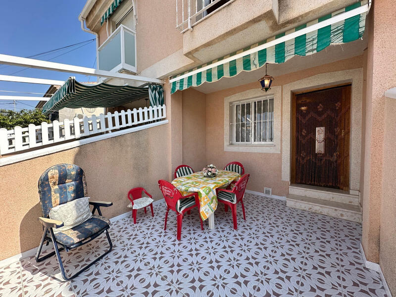 2 bedroom Townhouse for sale