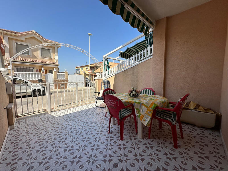 2 bedroom Townhouse for sale