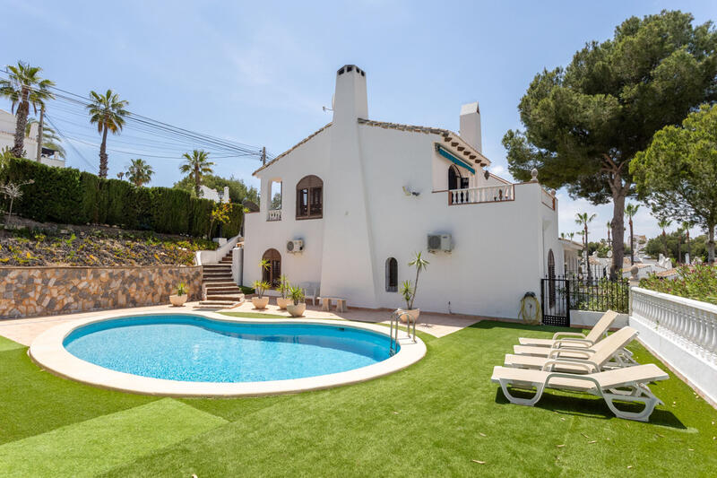 Villa til salgs i Orihuela, Alicante
