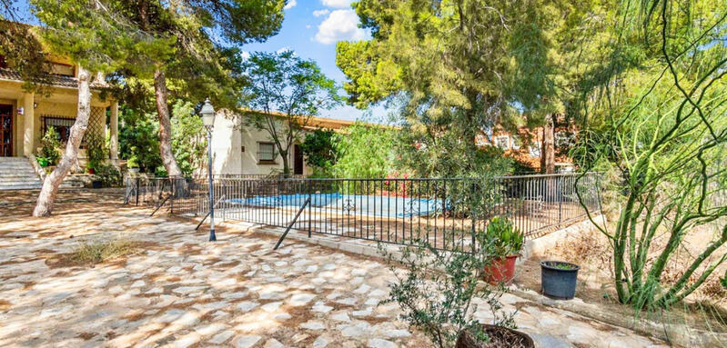 8 bedroom Villa for sale 8 bedroom Villa for sale