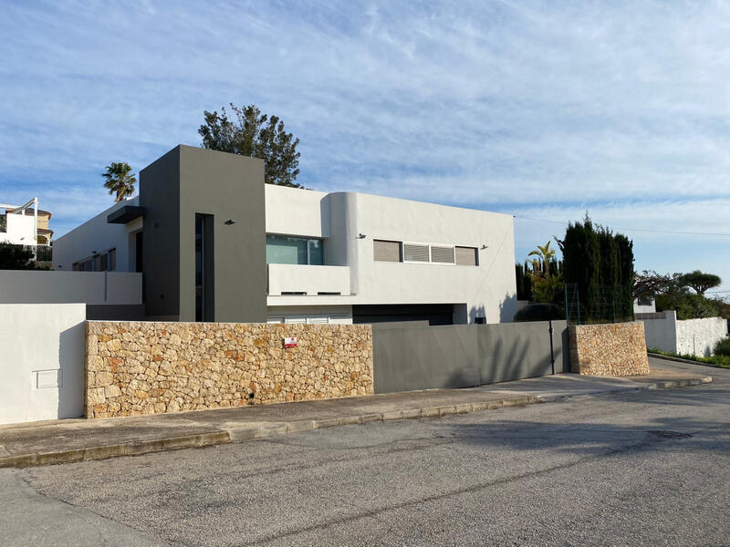 Villa for sale in Calpe, Alicante