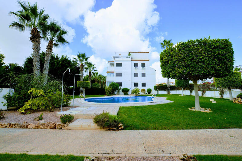 Apartment for sale in Villamartin, Alicante