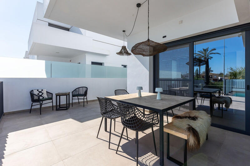 3 Schlafzimmer Villa zu verkaufen 3 Schlafzimmer Villa zu verkaufen