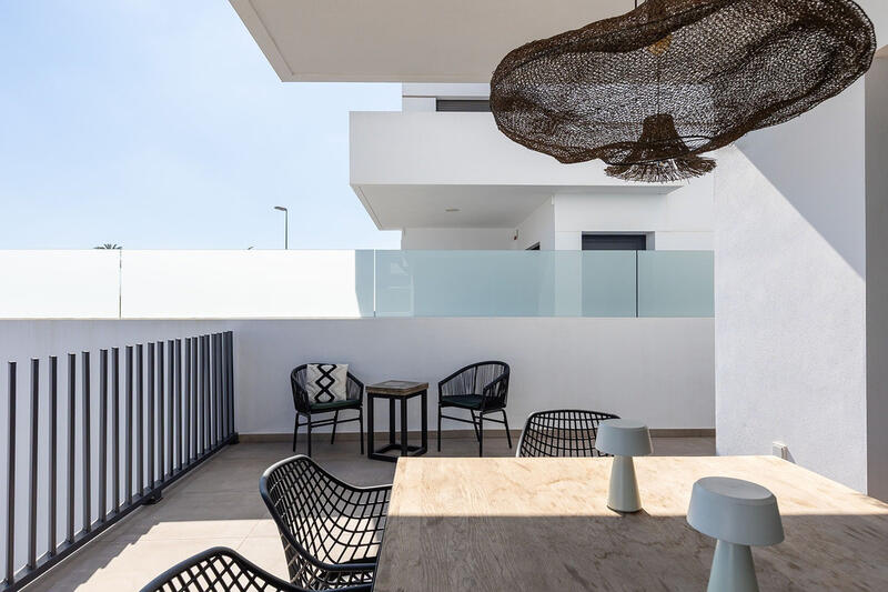3 Schlafzimmer Villa zu verkaufen 3 Schlafzimmer Villa zu verkaufen