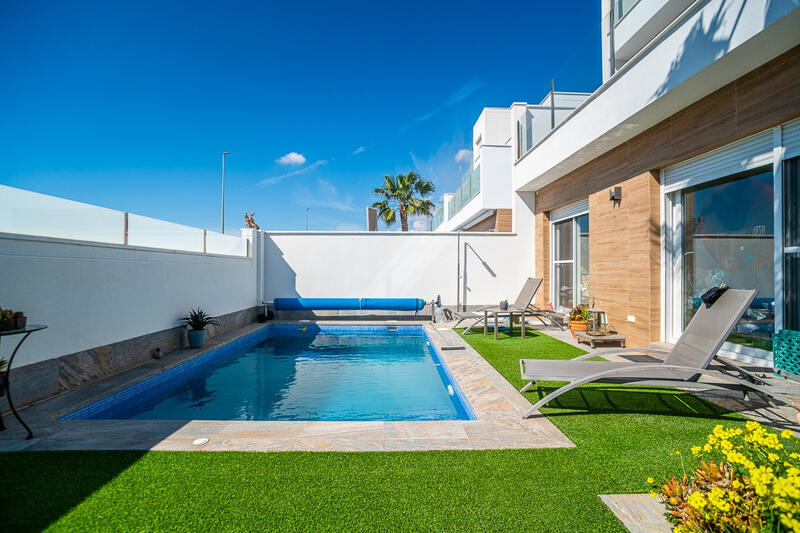 3 Cuarto Villa en venta