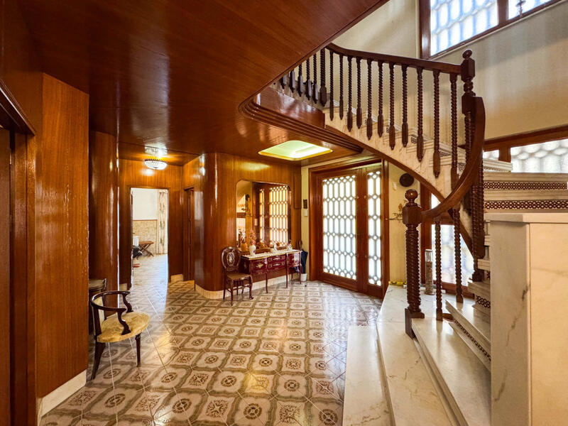 7 slaapkamer Villa Te koop 7 slaapkamer Villa Te koop
