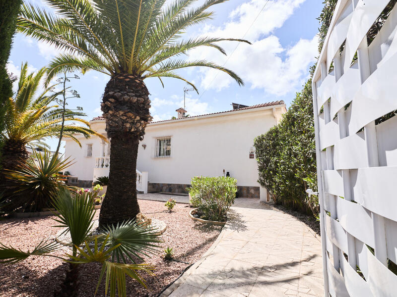 Villa for sale in Rojales, Alicante