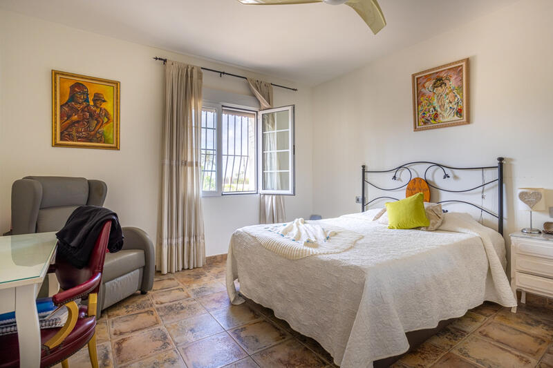 5 Schlafzimmer Villa zu verkaufen 5 Schlafzimmer Villa zu verkaufen