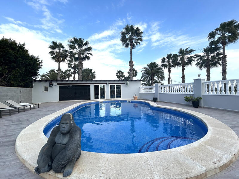 4 Schlafzimmer Villa zu verkaufen 4 Schlafzimmer Villa zu verkaufen