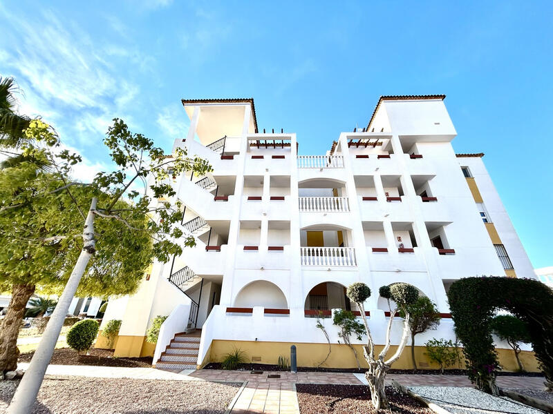 Apartamento en venta en Villamartin, Alicante