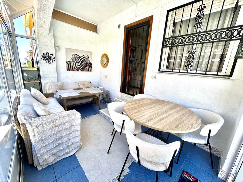 2 bedroom Townhouse for sale