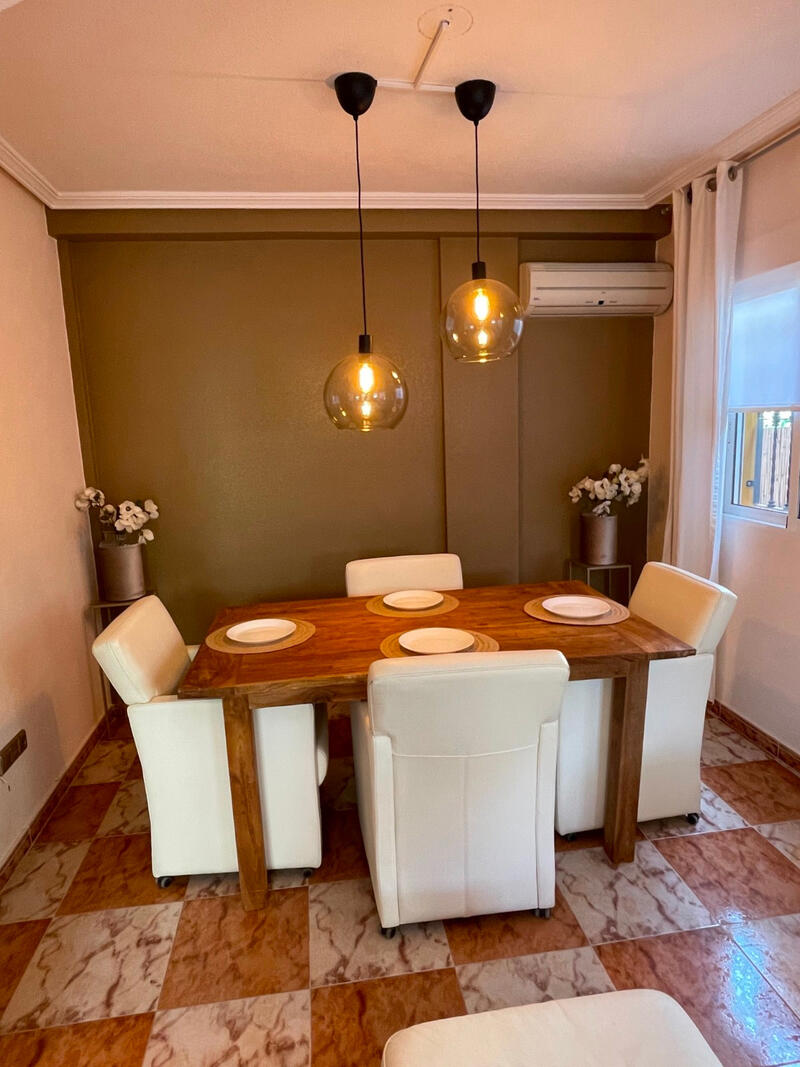2 Schlafzimmer Villa zu verkaufen 2 Schlafzimmer Villa zu verkaufen