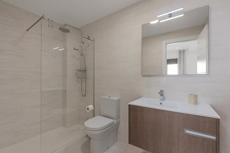 2 slaapkamer Appartement Te koop 2 slaapkamer Appartement Te koop