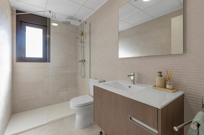 2 slaapkamer Appartement Te koop 2 slaapkamer Appartement Te koop