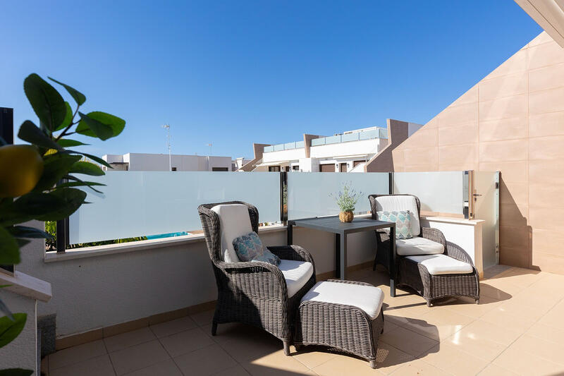 2 slaapkamer Appartement Te koop 2 slaapkamer Appartement Te koop