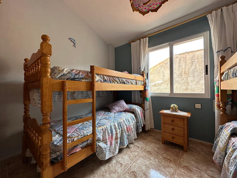 2 bedroom Townhouse for sale
