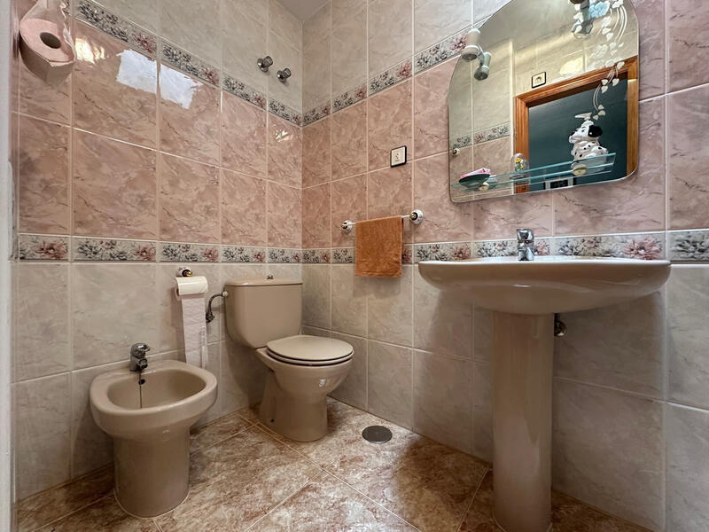 2 bedroom Townhouse for sale