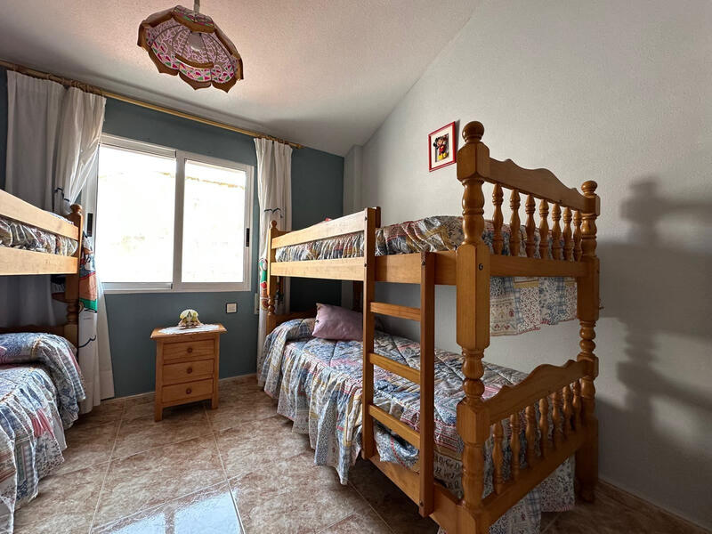 2 bedroom Townhouse for sale