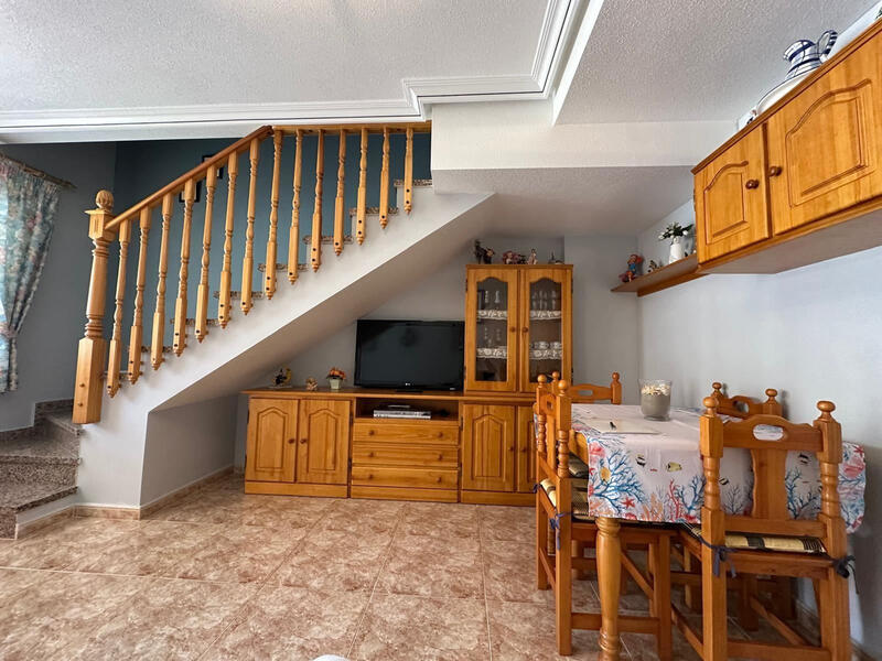 2 bedroom Townhouse for sale