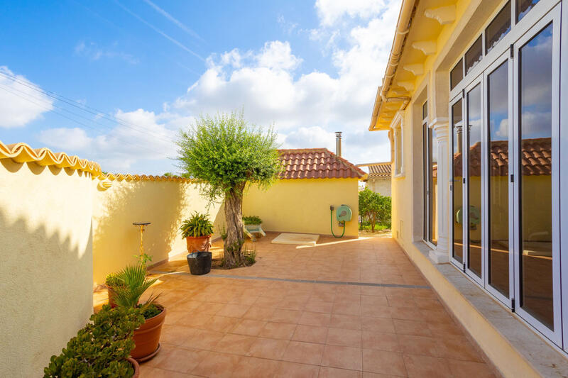 Villa en venta en Orihuela, Alicante