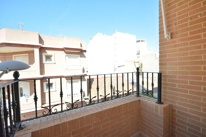 2 slaapkamer Appartement Te koop 2 slaapkamer Appartement Te koop