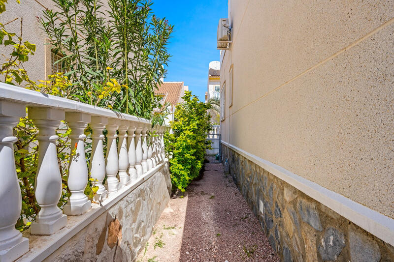 3 Cuarto Villa en venta
