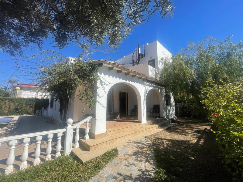 4 bedroom Villa for sale 4 bedroom Villa for sale