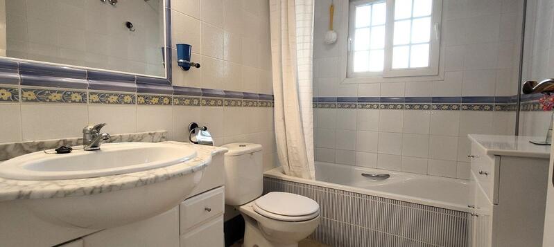 2 bedroom Townhouse for sale 2 bedroom Townhouse for sale