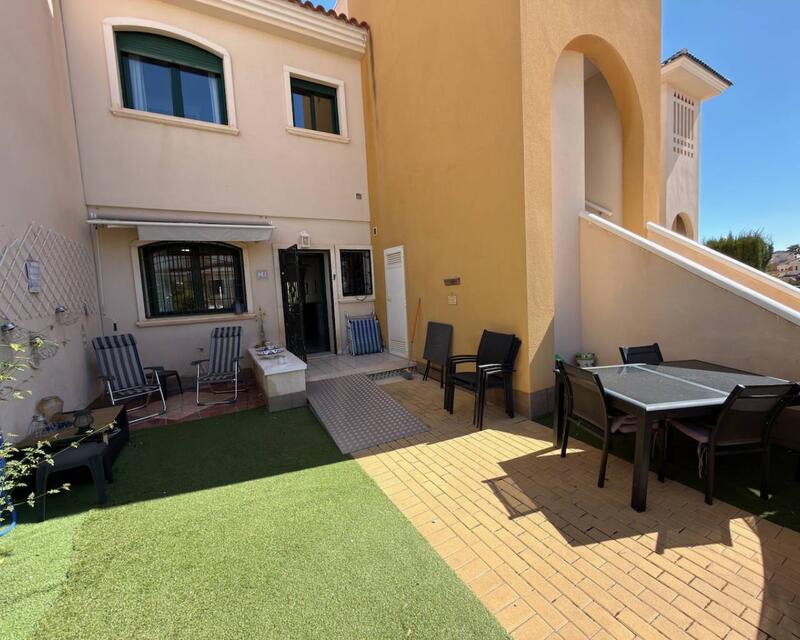 2 slaapkamer Appartement Te koop 2 slaapkamer Appartement Te koop