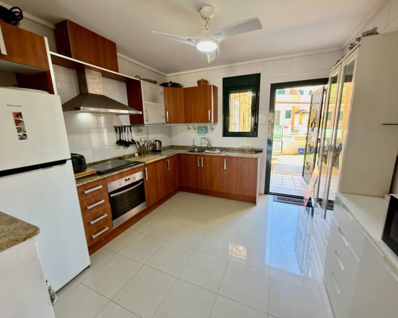 2 slaapkamer Appartement Te koop 2 slaapkamer Appartement Te koop