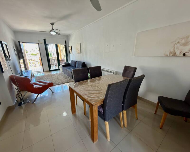 2 slaapkamer Appartement Te koop 2 slaapkamer Appartement Te koop
