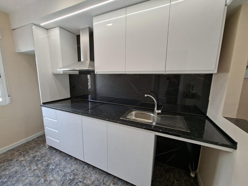 2 slaapkamer Appartement Te koop 2 slaapkamer Appartement Te koop