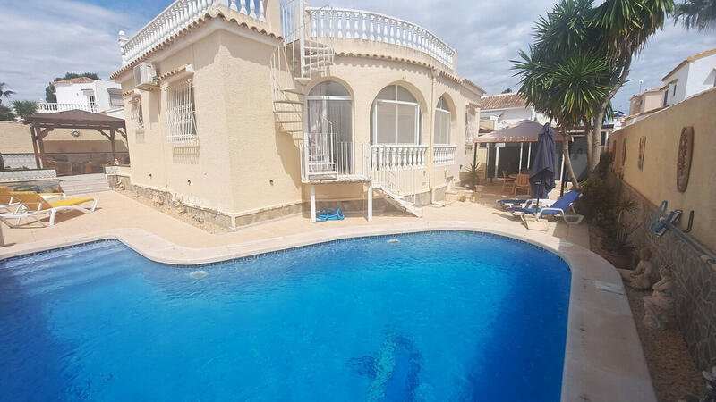 Villa for sale in Orihuela, Alicante