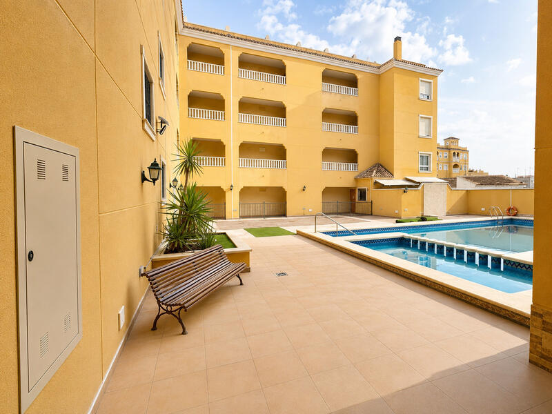 Lejlighed til salg i Almoradí, Alicante