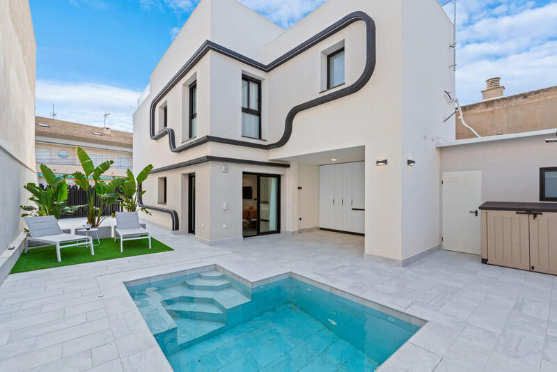 Villa à vendre dans Pilar de la Horadada, Alicante