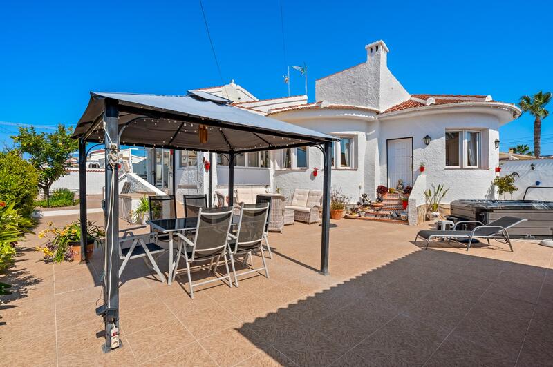 вилла продается в Ciudad Quesada, Alicante