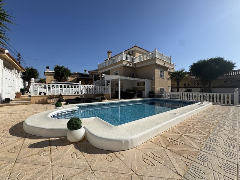 Villa till salu i Ciudad Quesada, Alicante Villa till salu i Ciudad Quesada, Alicante