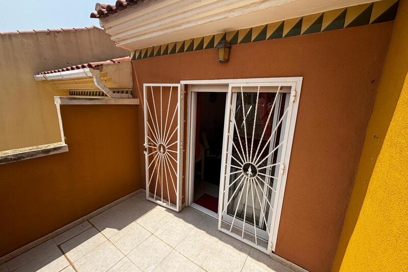 3 bedroom Townhouse for sale