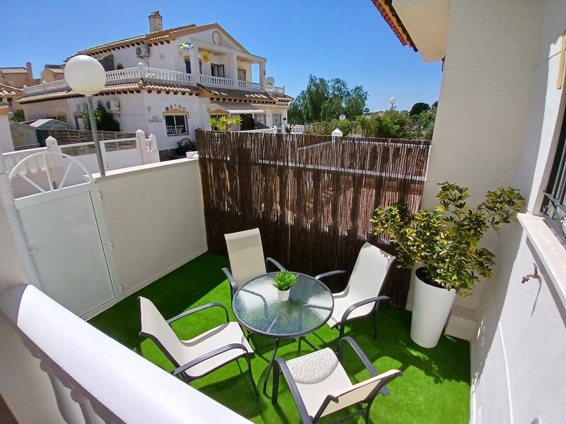 3 slaapkamer Gezinswoning Te koop in Los Altos, Alicante