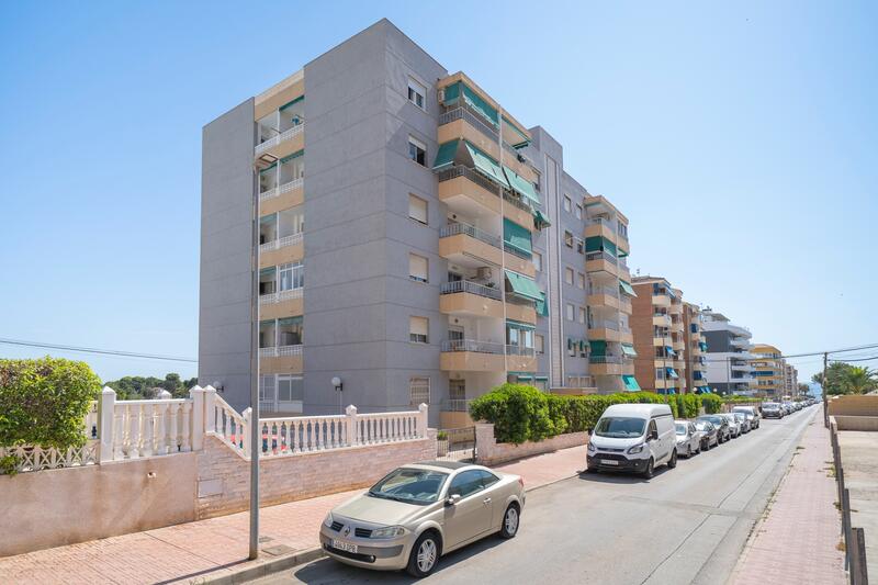 2 Cuarto Apartamento en venta en Punta Prima, Alicante