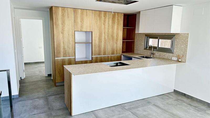 4 slaapkamer Villa Te koop 4 slaapkamer Villa Te koop