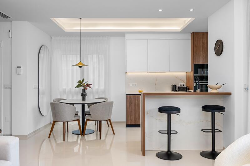 2 slaapkamer Appartement Te koop 2 slaapkamer Appartement Te koop
