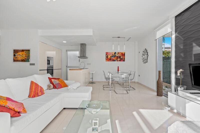 3 Schlafzimmer Villa zu verkaufen 3 Schlafzimmer Villa zu verkaufen