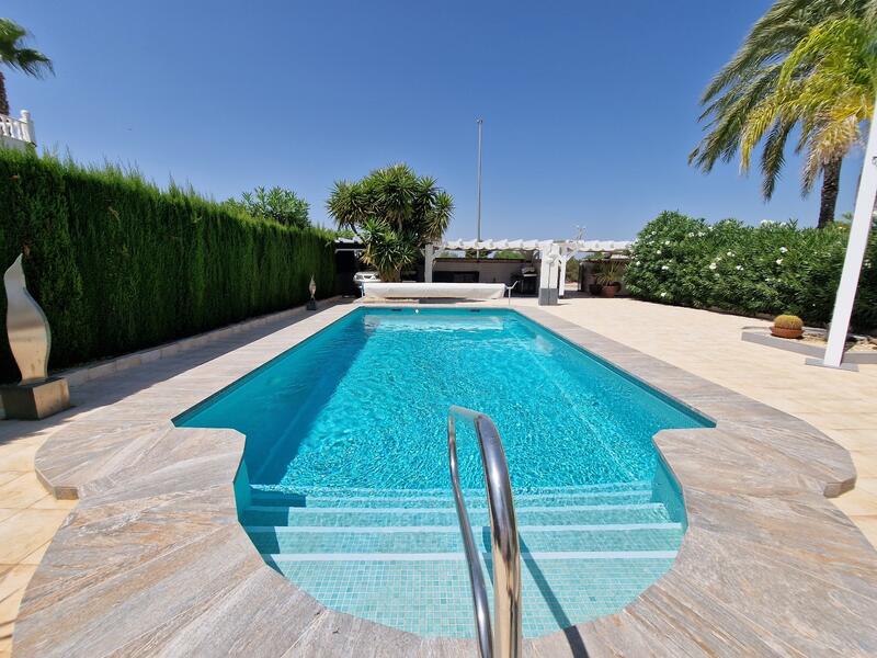4 soveværelse Villa til salg i San Fulgencio, Alicante