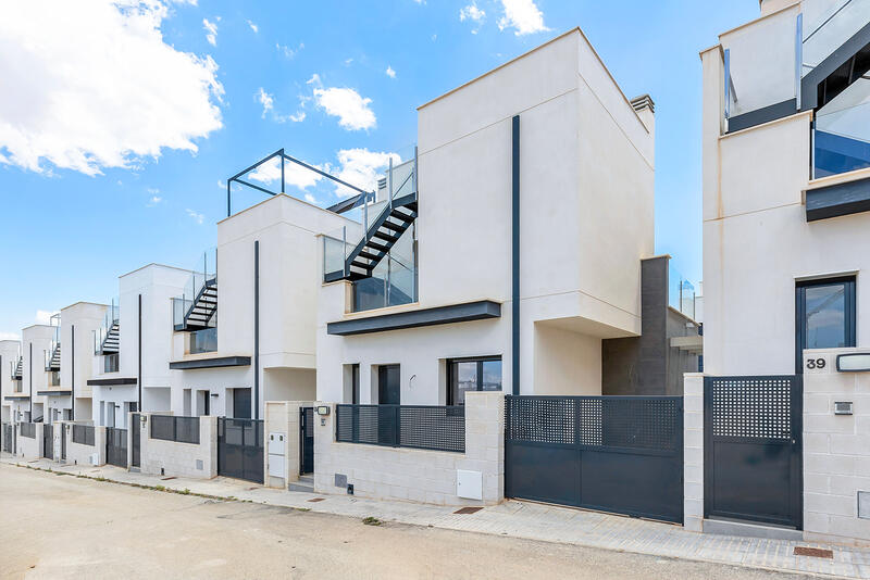3 bedroom Villa for sale 3 bedroom Villa for sale