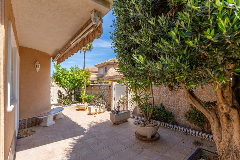 3 chambre Villa à vendre 3 chambre Villa à vendre