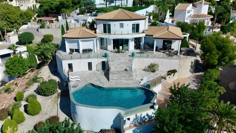 Villa for sale in Altea, Alicante