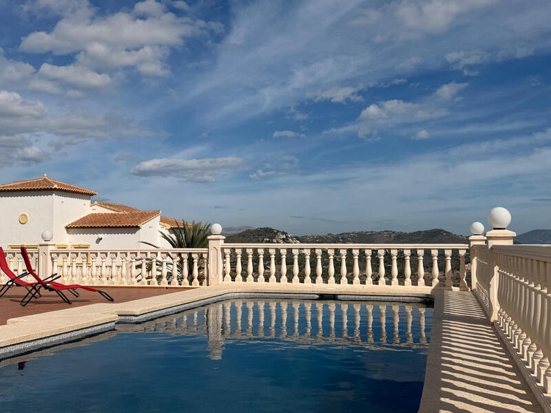 4 slaapkamer Villa Te koop in Calpe, Alicante