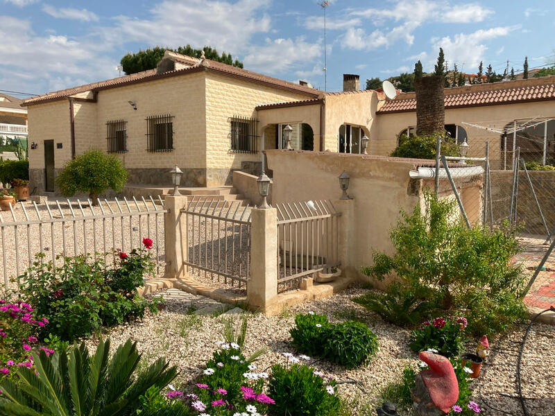 Villa for sale in Elx/Elche, Alicante Villa for sale in Elx/Elche, Alicante