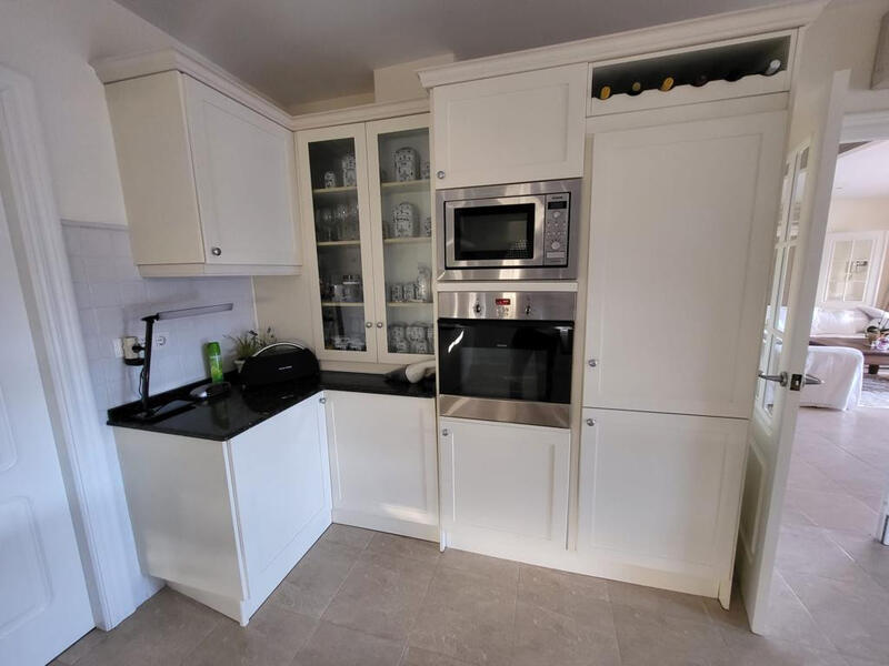 4 Cuarto Villa en venta